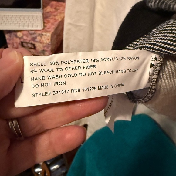 Stoosh NWT Wool-Mix Panel Buffalo Plaid Shacket Sz L - Picture 6 of 8